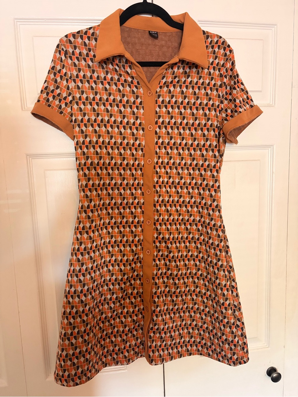 SHEIN Orange Geometric Button-Front Mini Dress